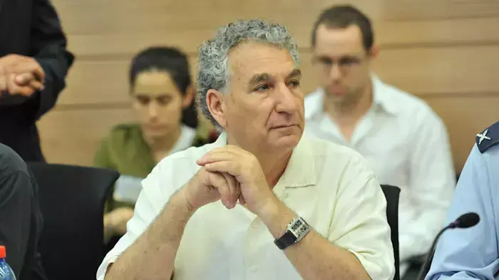 מפקד גלי צה"ל יצחק טוניק בדיון על חוק גל"צ בועדת הכלכלה בכנסת, יוני 2011