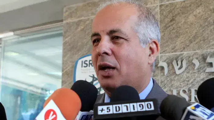 יושב ראש ההתאחדות לכדורגל אבי לוזון