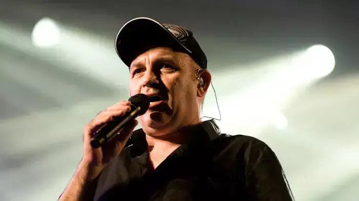 אתניקס בהופעה בקיסריה