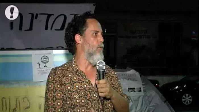 דיון על השידור הציבורי במאהל המחאה