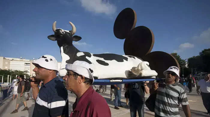הפגנת הרפתנים בכיכר הבימה, אוגוסט 2011