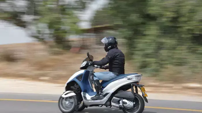 מבחן דרכים פיאג'יו 300ie
