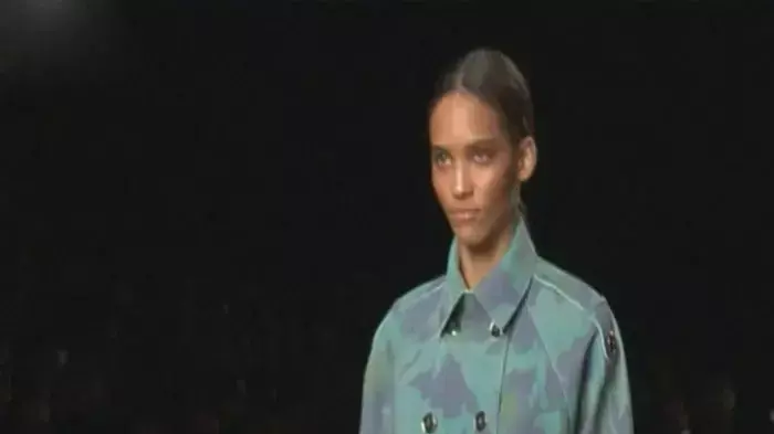 תצוגת קיץ 2012 של טומי הילפיגר בניו יורק