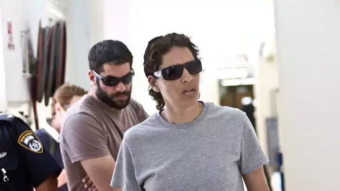 תמר מעוז, שחקנית כדורסל ואחותו של דניאל מעוז , חשוד ברצח הוריו, ספטמבר 2011