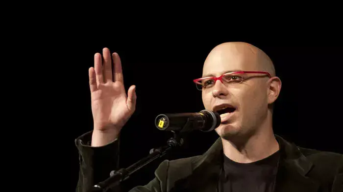 רגב קונטס בעצרת המחאה בכיכר רבין, יוקר המחייה, אוקטובר 2011