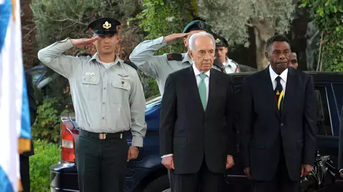 נשיא המדינה עם נשיא ונואטו, H.E. Mr. Lolu Johnson Abbil