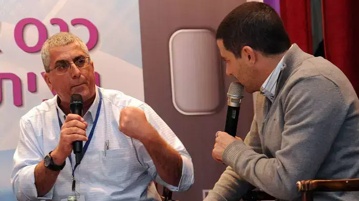 מנשה סמירה ושרון גל