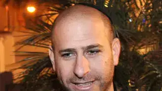 חנוך דאום