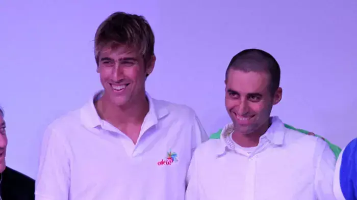 נמרוד משיח שייט ישראלי (שמאל) עם מאמנו גל פרידמן