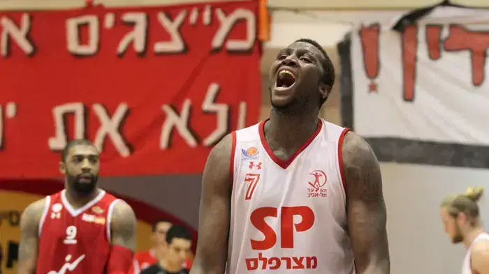 שחקן הפועל תל אביב קרטיס קלי