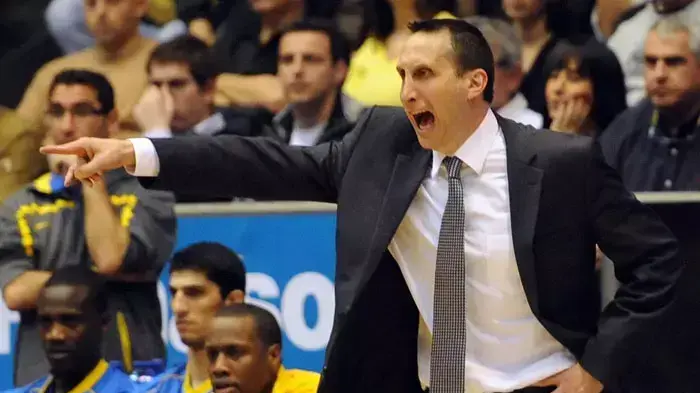 מאמן מכבי תל אביב דיוויד בלאט