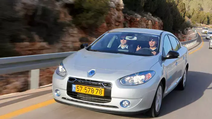 המכונית החשמלית של בטר פלייס שי אגסי, רנו פלואנס ZE המכונית החשמלית של בטר פלייס שי אגסי, רנו פלואנס ZE