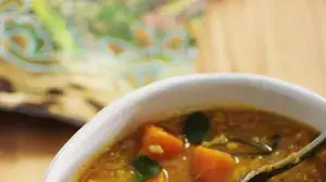 מרק משלושה סוגי עדשים