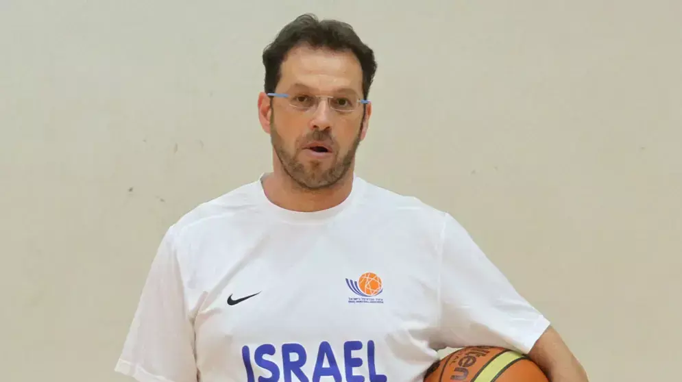 מאמן נבחרת העתודה שרון דרוקר