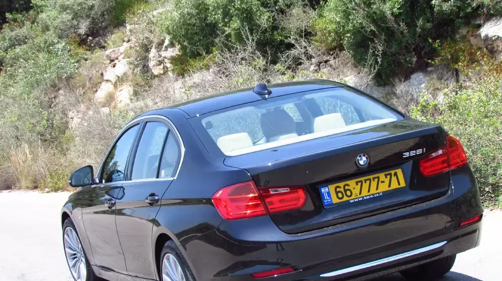 מבחן ב.מ.וו 328i