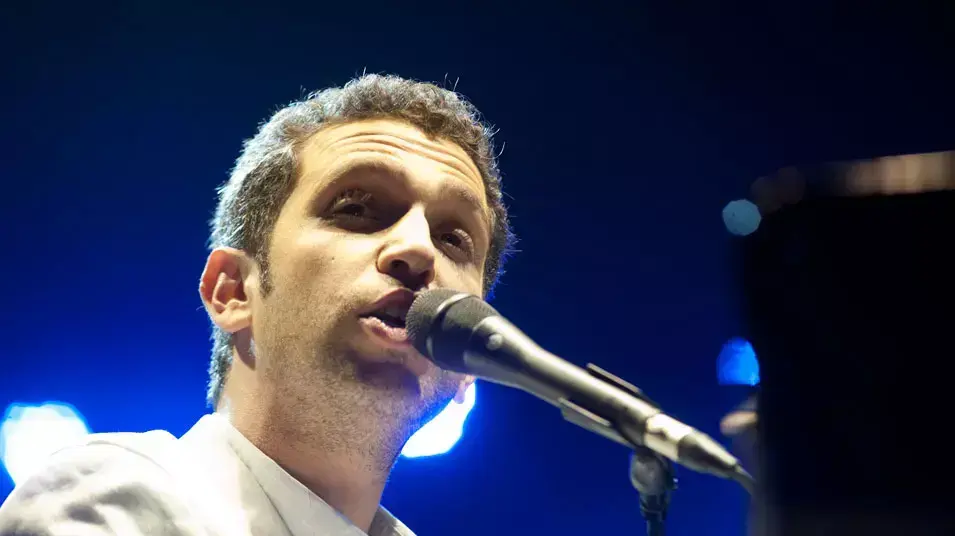 שלומי שבן בהופעה בקיסריה