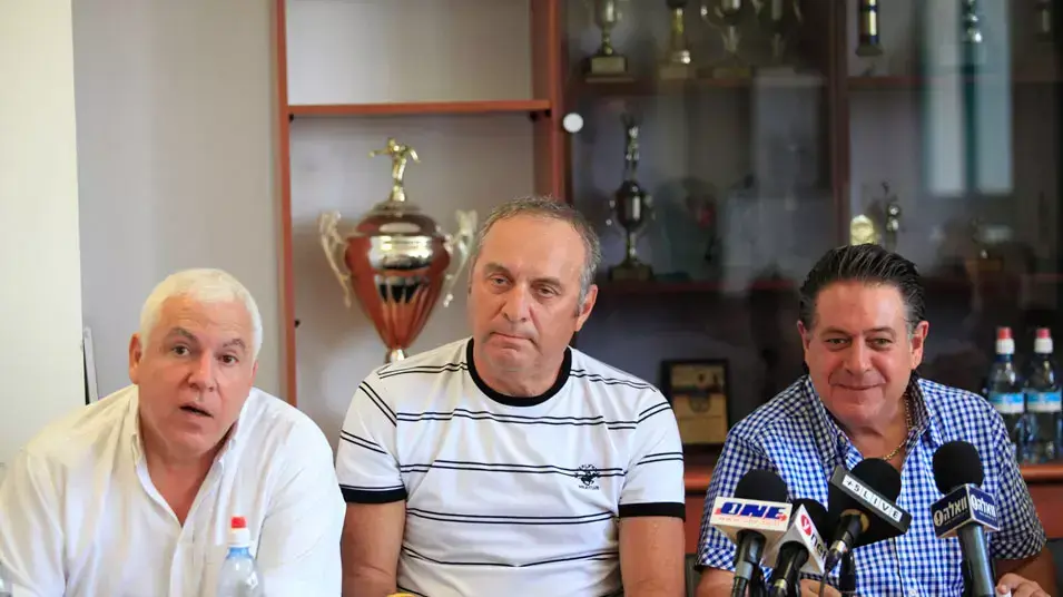 מימין: שאול אייזנברג, צביקה שרף, פיני גרשון, סיעת עוז