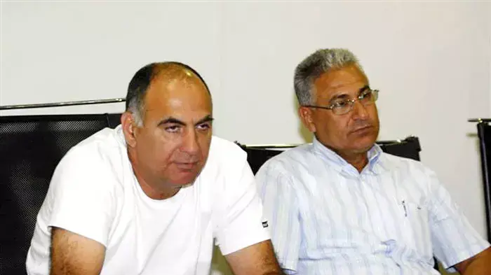 מאזן גנאים לצד אשר אלון, מזכירות ההתאחדות לכדורגל
