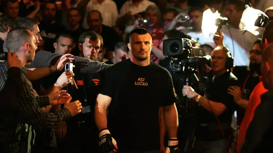מירקו קרוקופ פיליפוביץ' לוחם MMA