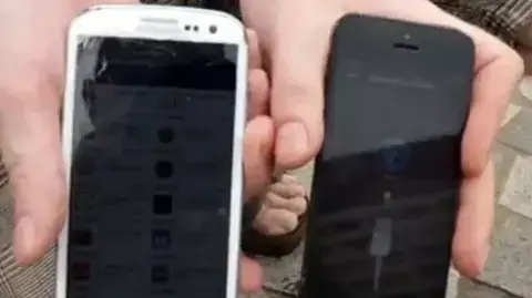 אייפון 5 וגלקסי S3