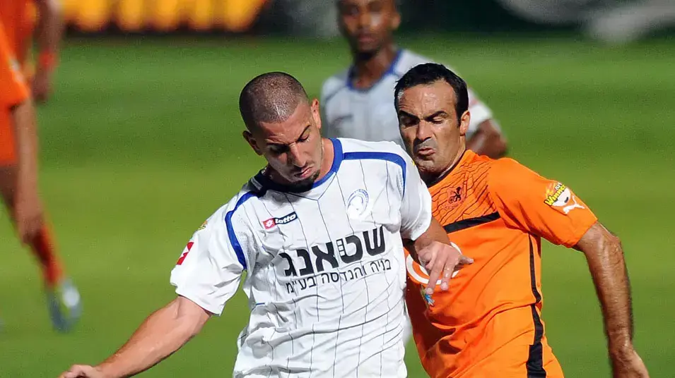 כפיר אדרי שחקן בני יהודה מול עשהאל בן שבת עירוני רמת השרון