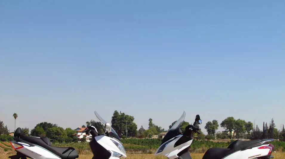 מבחן השוואתי סאן יאנג ג'ויימקס 300 מול קימקו דאון טאון 300