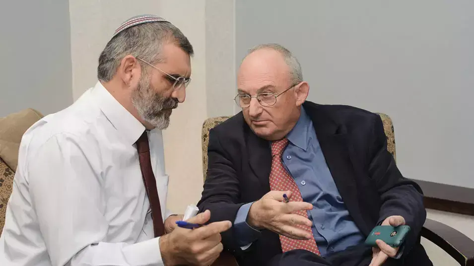 מסיבת עיתונאים של אריה  אלדד ומיכאל בן ארי
