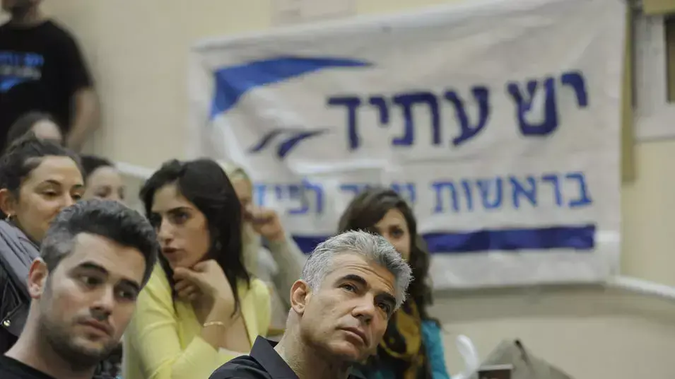 יאיר לפיד מרצה במכללת ספיר, דצמבר 2012