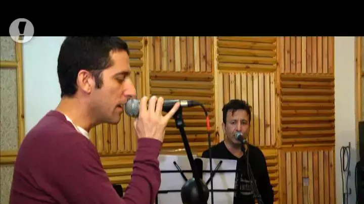 שיר בחזרה עם מופע הארנבות של ד"ר קספר ותמוז