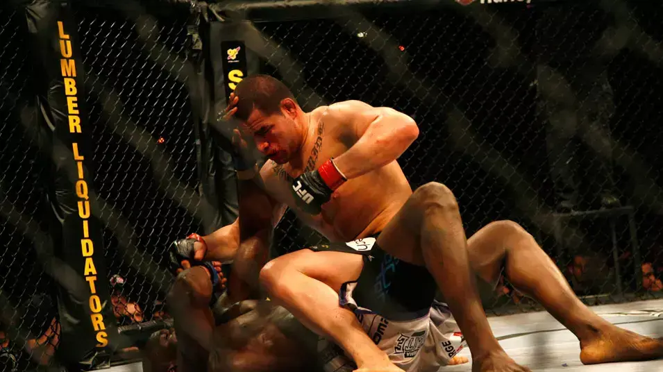 קיין וולסקז לוחם MMA מול צ'יק קונגו קיין וולסקז לוחם MMA מול צ'יק קונגו