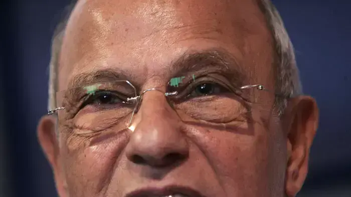 שלמה אליהו במסיבת עיתונאים ינואר 2010