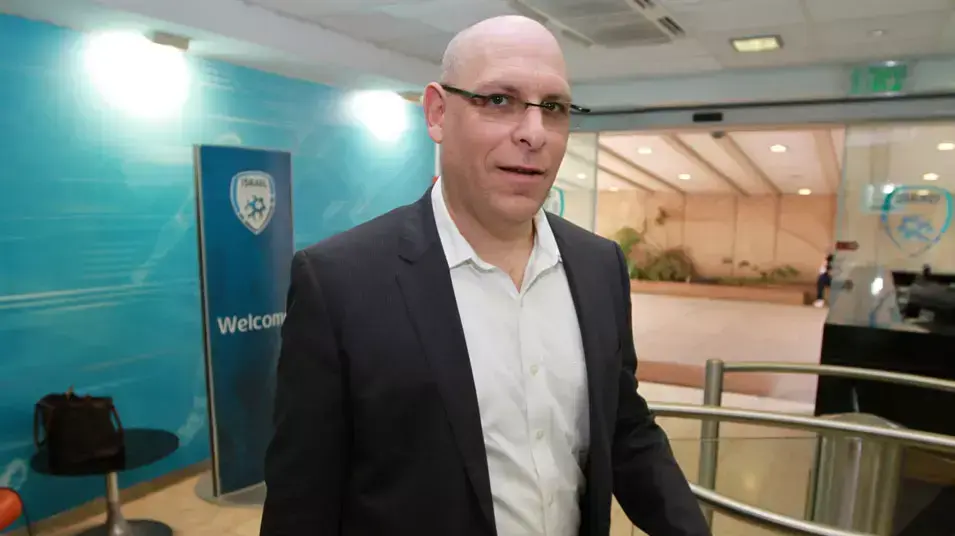 עורך דין עמית פינס