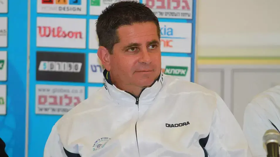 עמוס מנסדורף עמוס מנסדורף