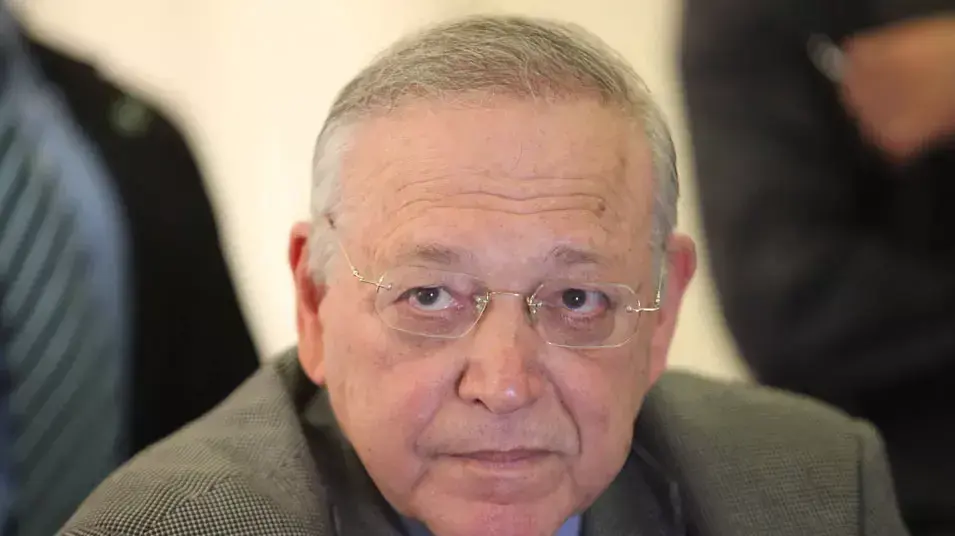 אוריאל רייכמן, נשיא המרכז הבינתחומי, בפגישה עם אביגדור ליברמן וראשי ארגונים בנושא שינוי שיטת הממשל, פברואר 2013