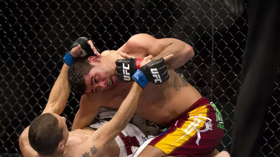 רנן באראו לוחם MMA מול קול אסקובדו רנן באראו לוחם MMA מול קול אסקובדו
