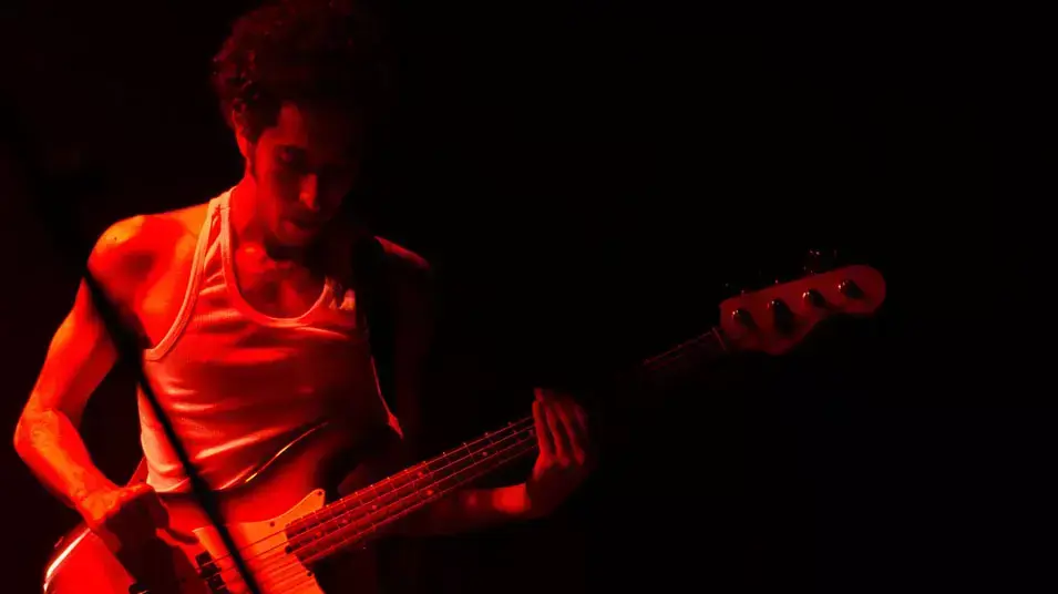 אלבום Tiny Fingers
