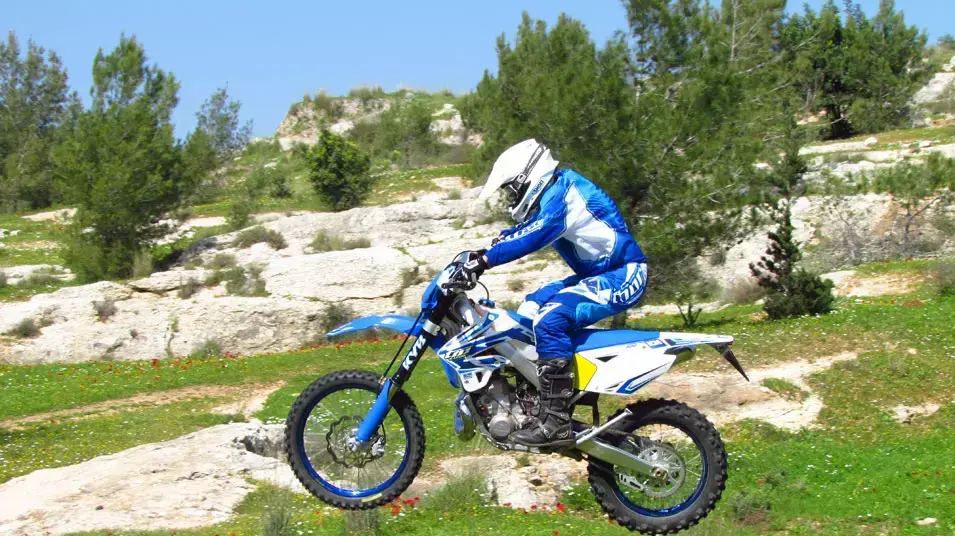 מבחן TM רייסינג EN 300