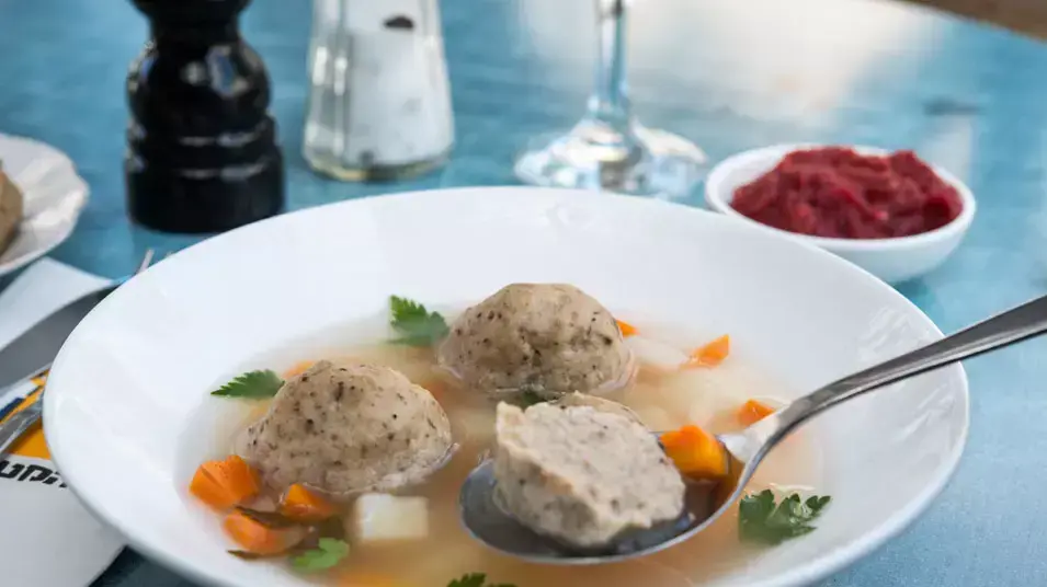 מרקים לפסח במטבחון