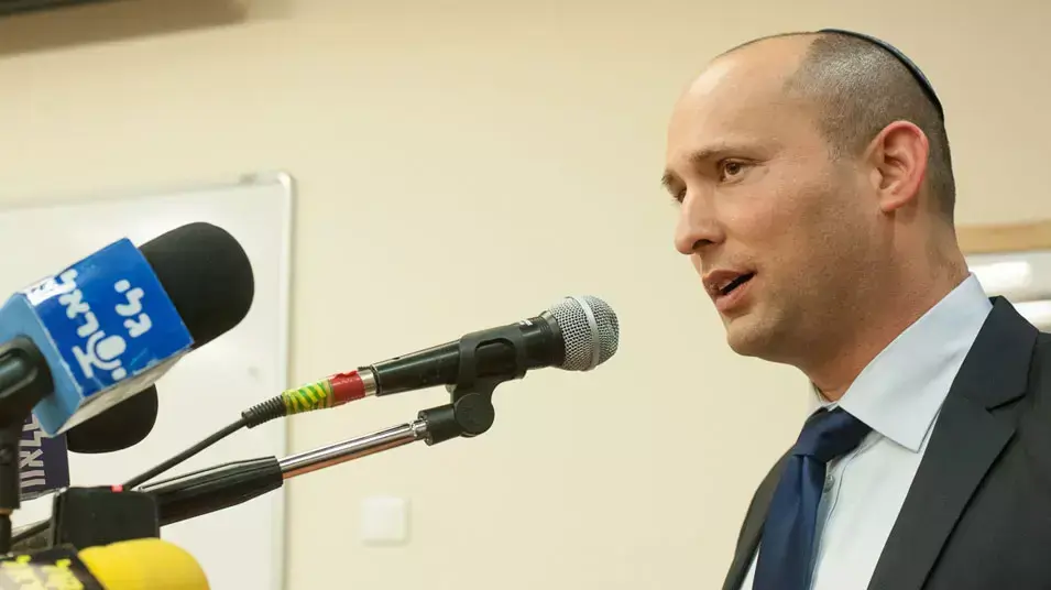 חילופי שרים במשרד הכלכלה והמסחר, שר היוצר שלום שמחון, שר הנכנס נפתלי בנט
