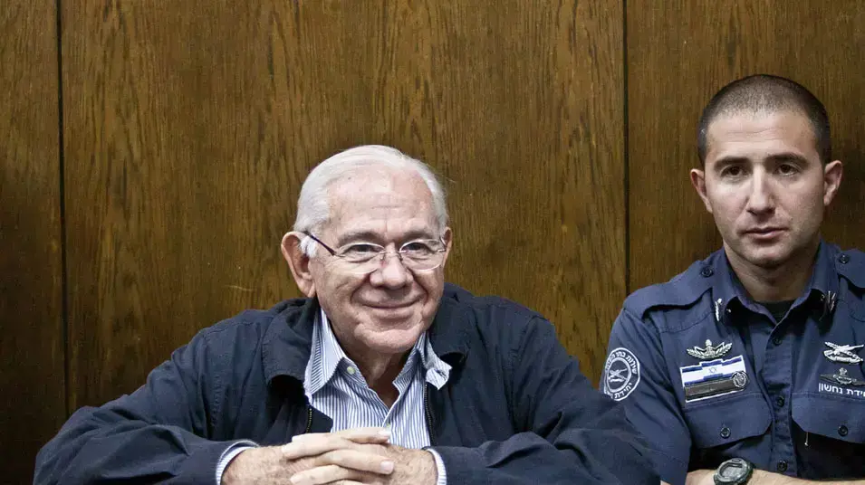 השופט דן כהן מובא לדיון במחוזי ת"א, מרץ 2013