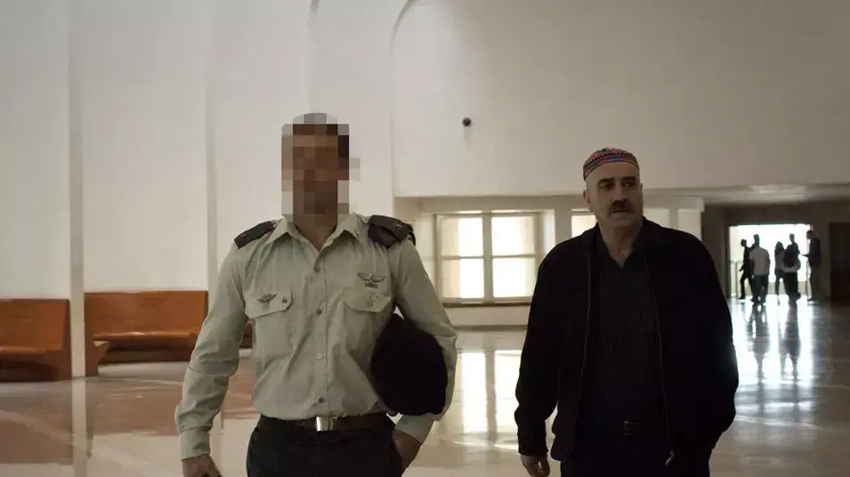 רב סרן ר'  בדיון בערעורו נגד עובדה בעליון, אפריל 2013