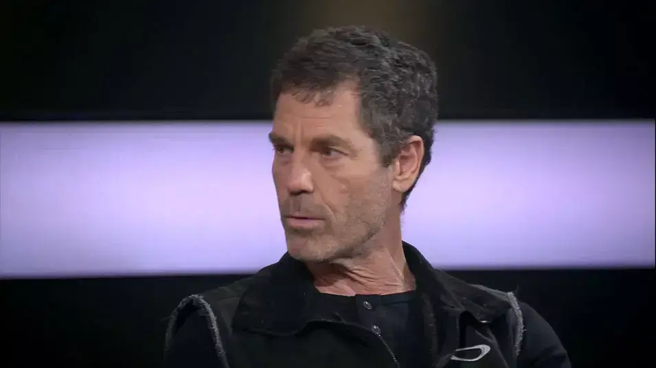 תיאור: אוהד נהרין ב"הזירה"