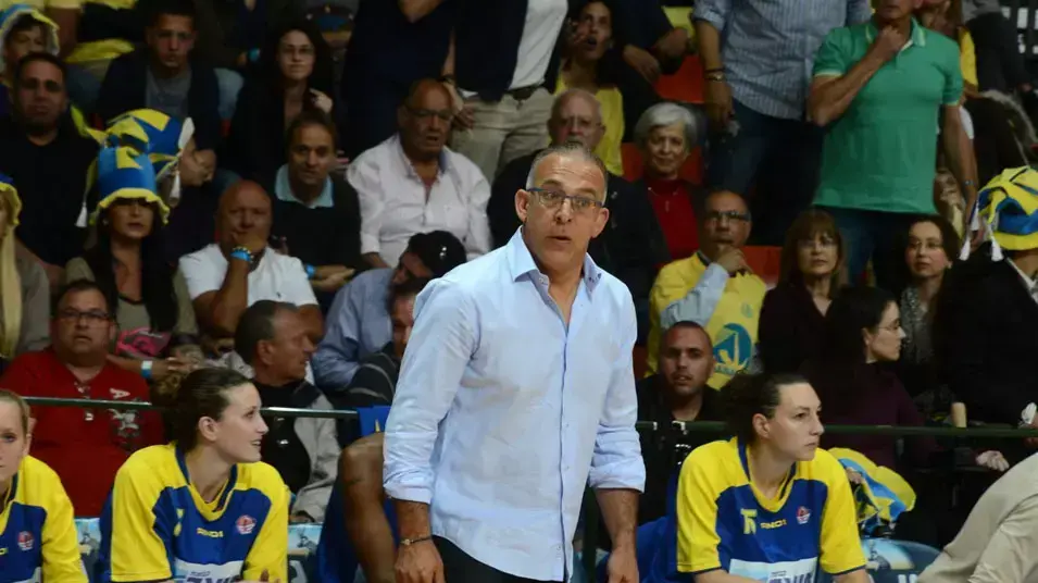 מאמן מכבי אשדוד עדני דגן