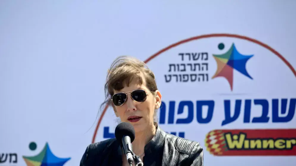 שרת הספורט לימור לבנת