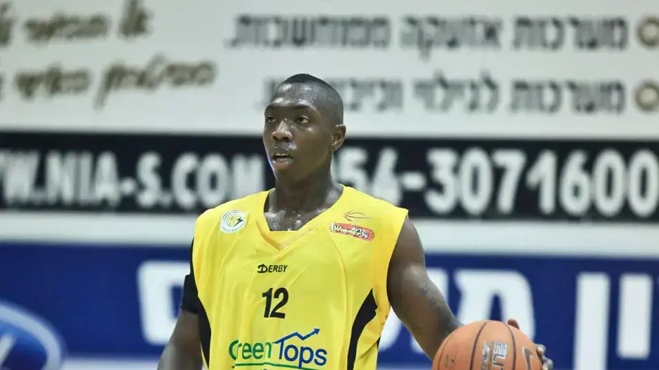 שחקן ברק נתניה ראמל בראדלי