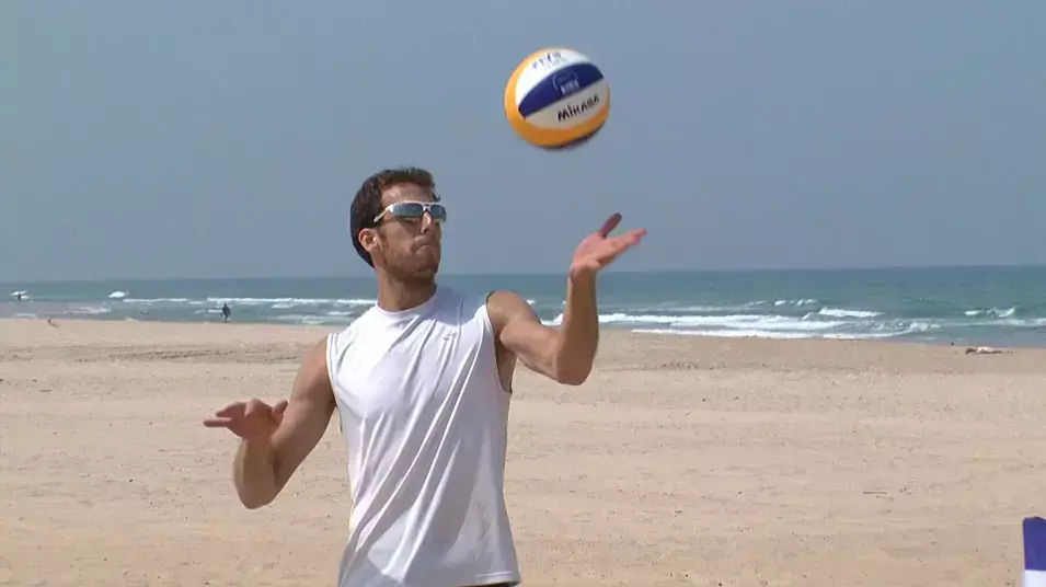 אריאל הילמן שחקן כדורעף חופים ישראלי