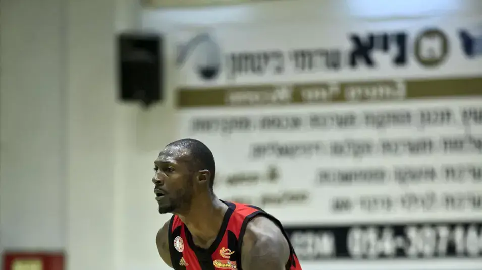 שחקן הפועל ירושילם קורטני פלס