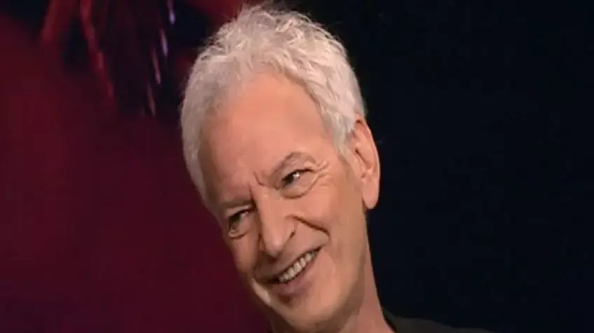 שלום חנוך ב"בחזרה לסוף עונת התפוזים"