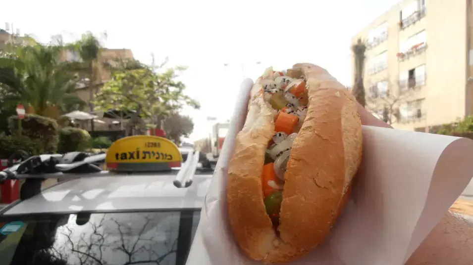 המונה טועם הפינה של דוד