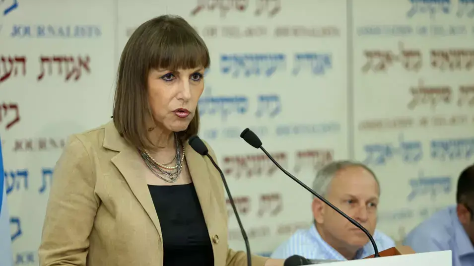 לימור לבנת שרת הספורט